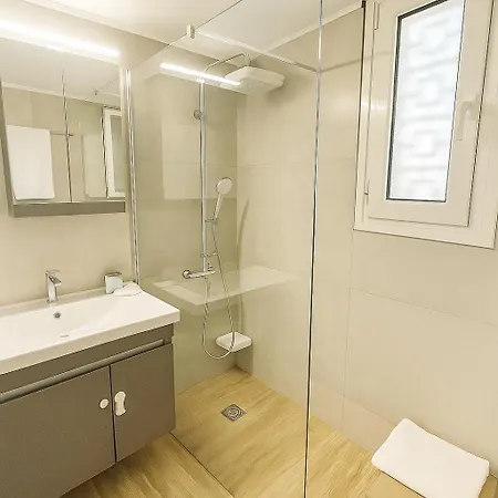 ανακαινισμένο Appartement